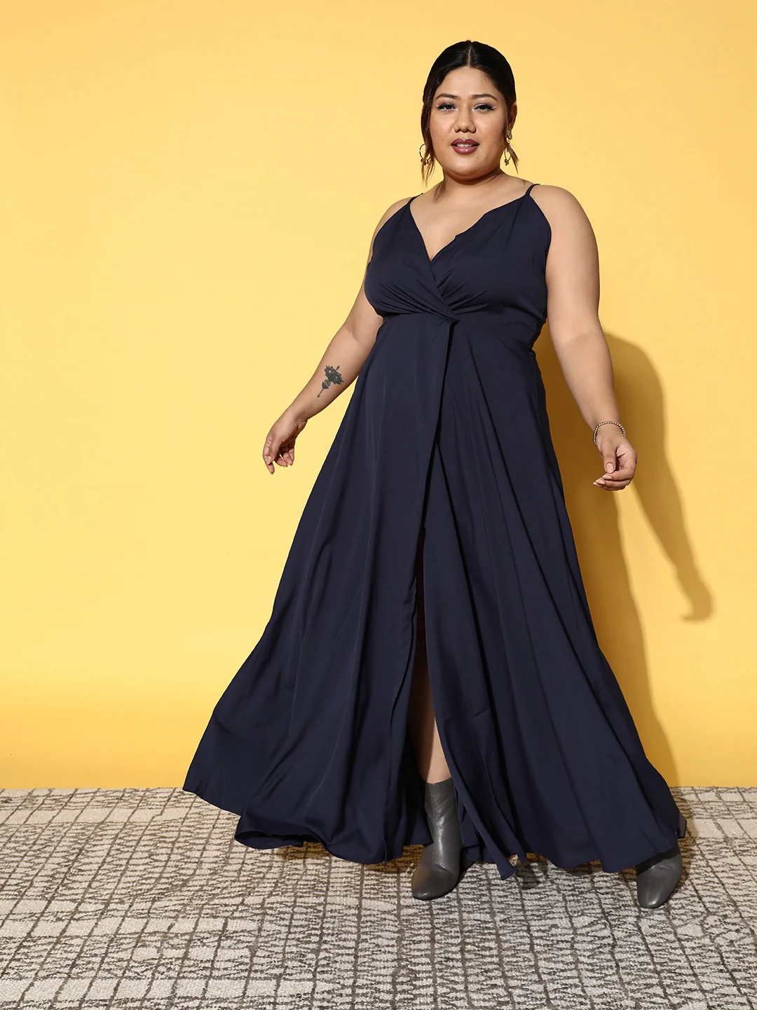 Top 10 Stunning Dresses For Curvy Women 