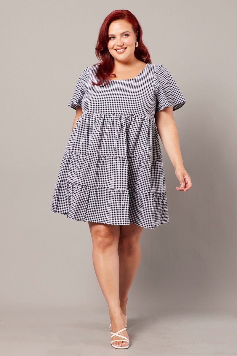 Top 10 Stunning Dresses For Curvy Women 