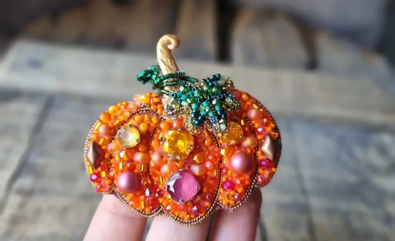  Unique Brooches Designs You Should Try