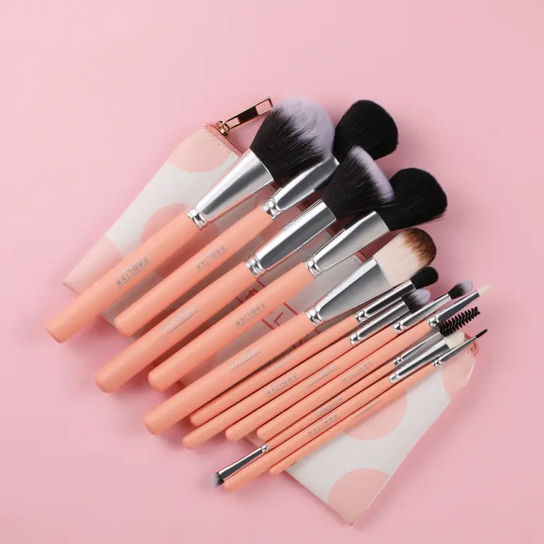 Top 5 Unique Travel Makeup Brush Kits You Must Have